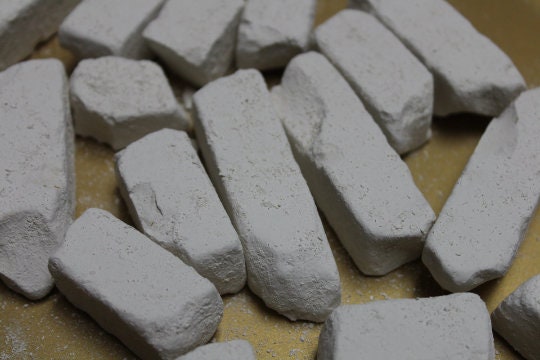 Edible Sawn Vasipole Chalk  == 200 GM