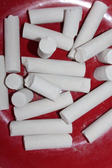 Edible Bamboo Clay Chalk (Broken Pieces)== 200 GM