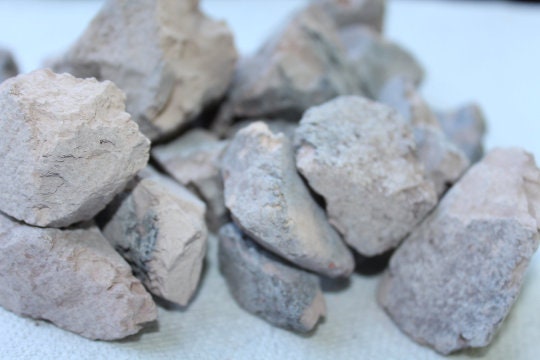 Gritty and Crunchy Roasted Nakumat Clay--- 200 gm