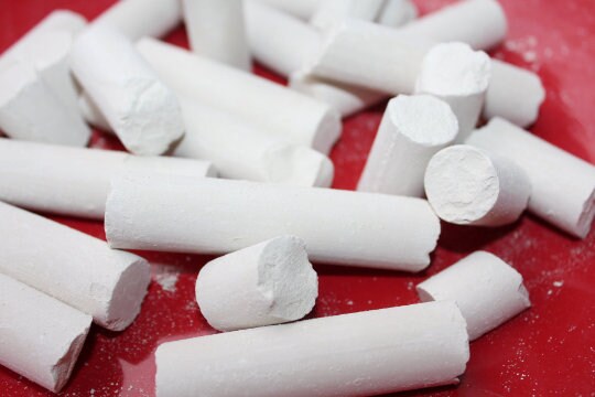 Edible Bamboo Clay Chalk (Broken Pieces)== 200 GM