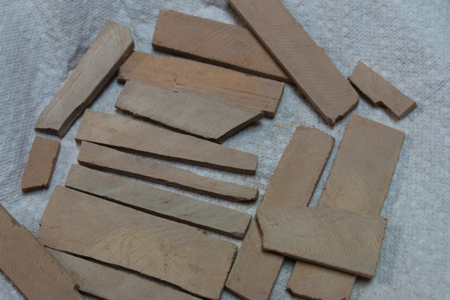 DEAL: Edible Red Flat Slate Bars - 200 gm (Buy  3 and get 1 FREE)