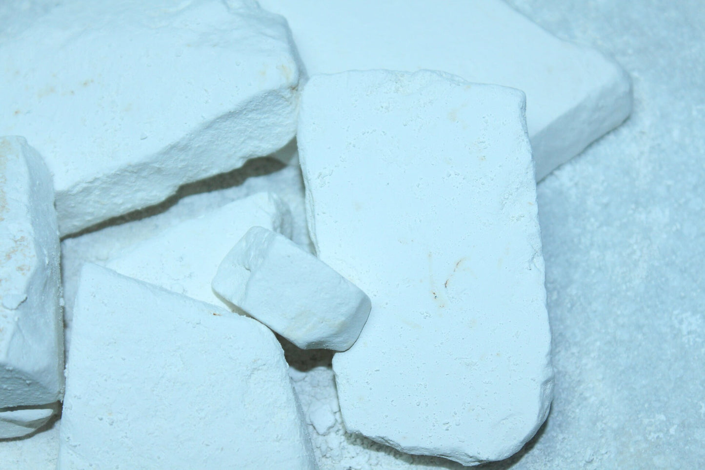 Edible AKBULAK Chalk Plates == 200 GM