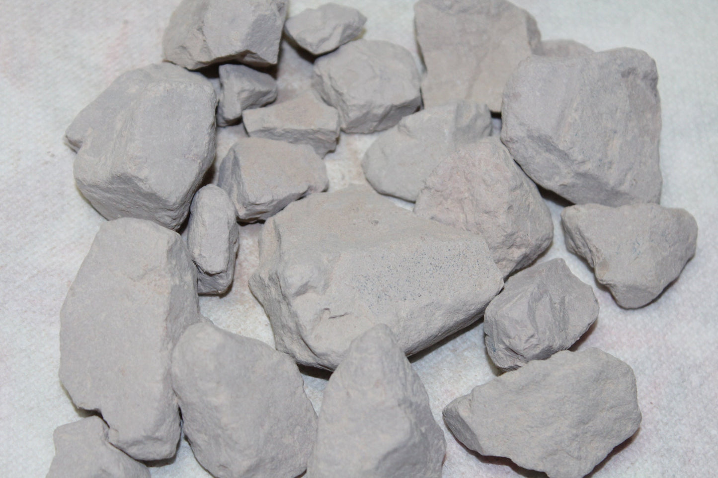 Edible Strawberry Clay === 200 GM