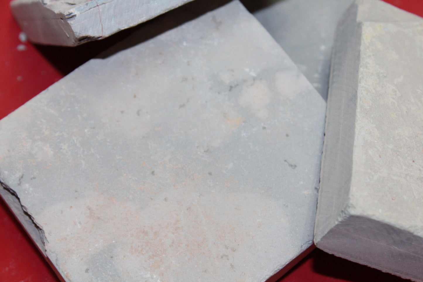 Black/Grey Shale Bar