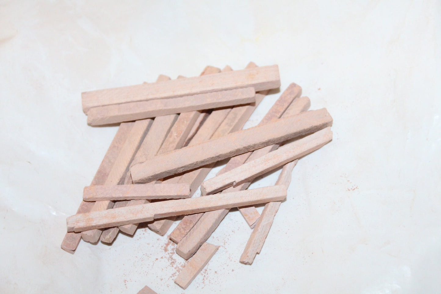Red Thick Slate Pencils ==== 200 GM