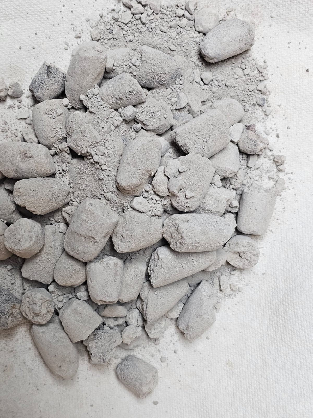 Limited Time BEST Deal :  Broken Roasted Ayilo Clay - 2 KG