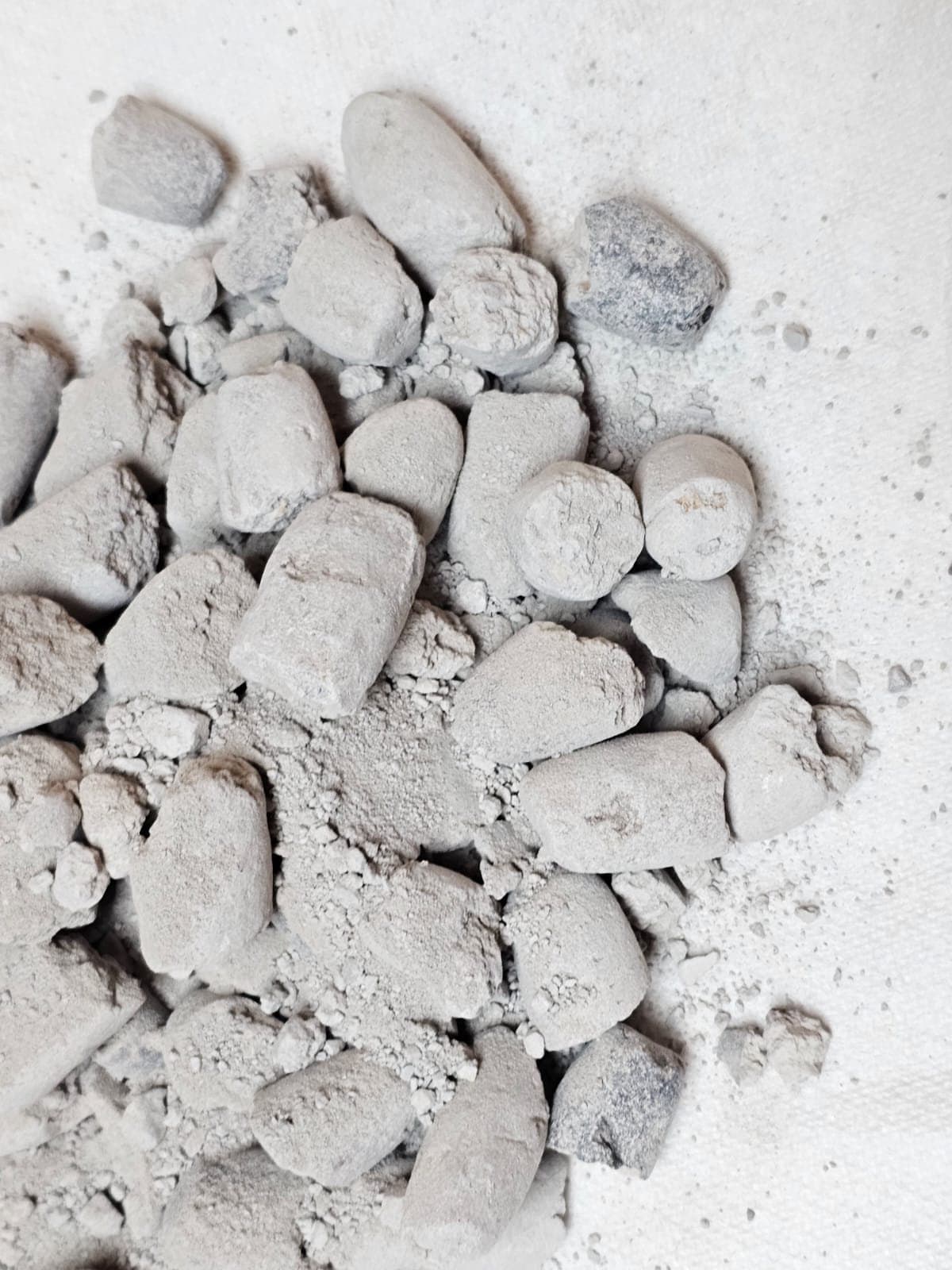 Limited Time BEST Deal :  Broken Roasted Ayilo Clay - 2 KG