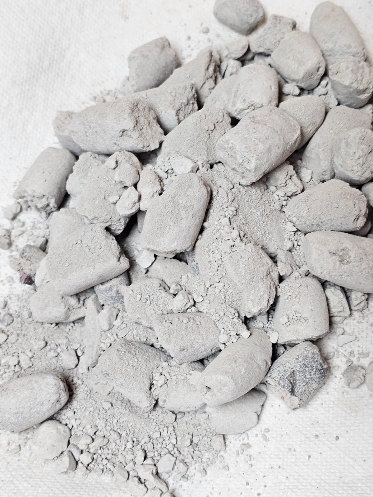 Limited Time BEST Deal :  Broken Roasted Ayilo Clay - 2 KG