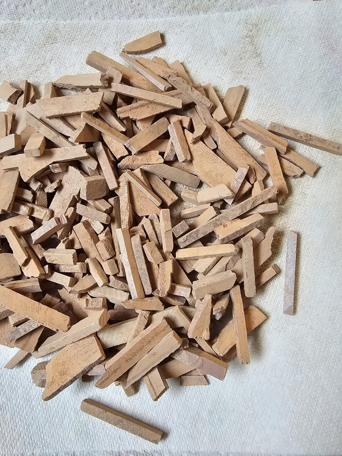 Limited Time BEST Deal :  Broken Indian Red flat slate bars - 2 KG