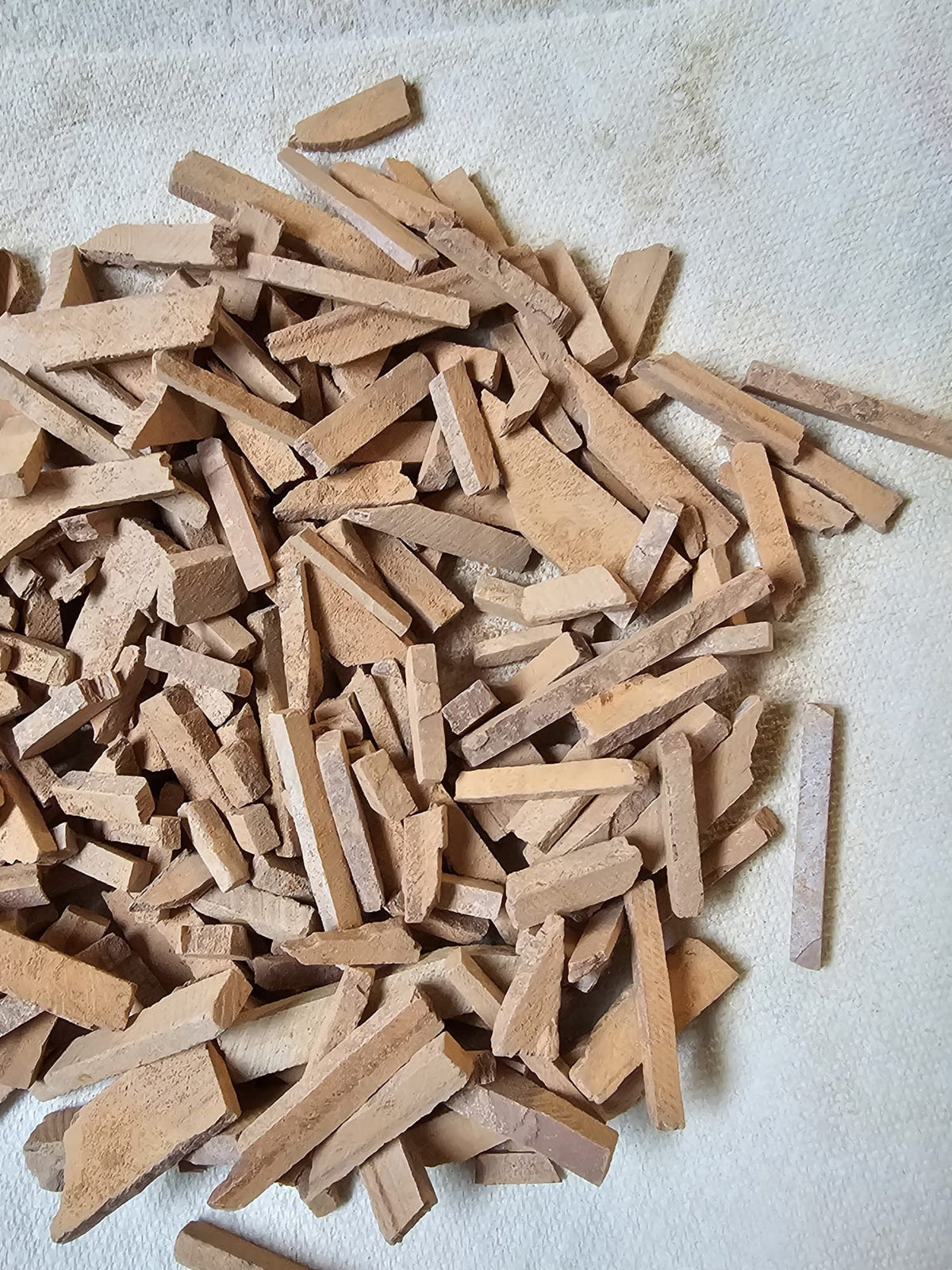 Limited Time BEST Deal :  Broken Indian Red flat slate bars - 2 KG