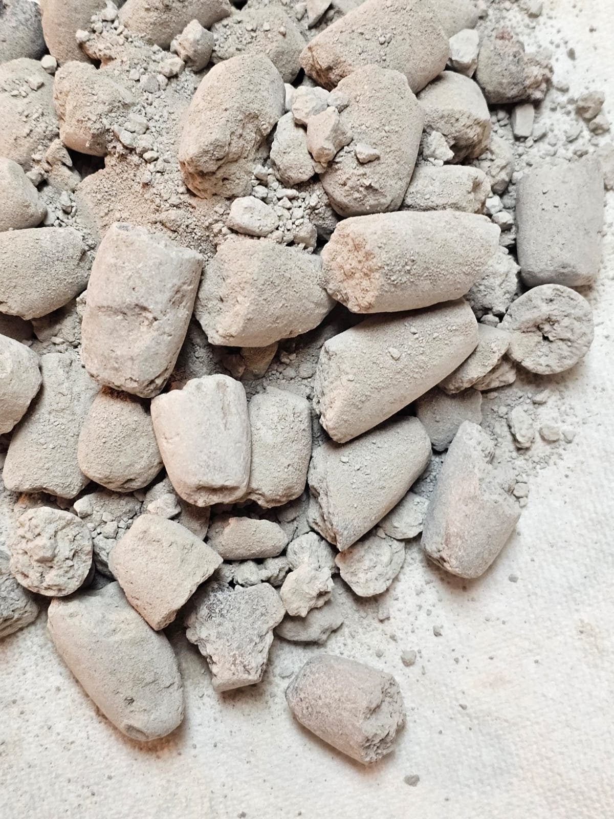 Limited Time BEST Deal :  Broken Roasted Ayilo Clay - 2 KG