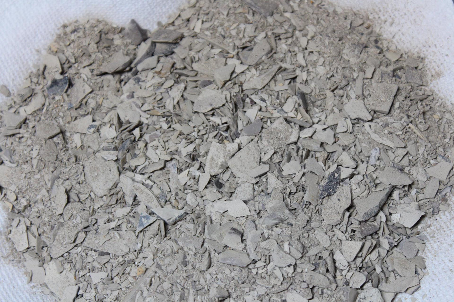 Crushed African ULO with powder