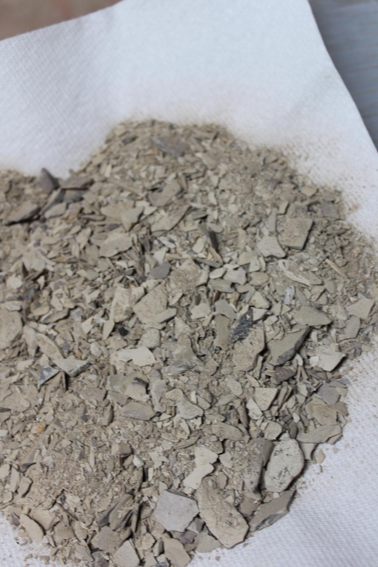 Crushed African ULO with powder