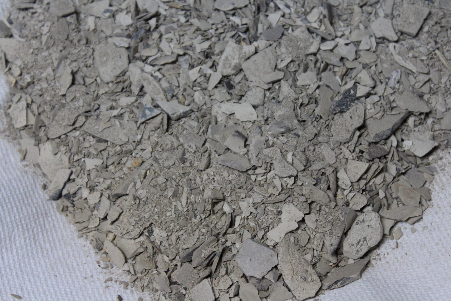 Crushed African ULO with powder
