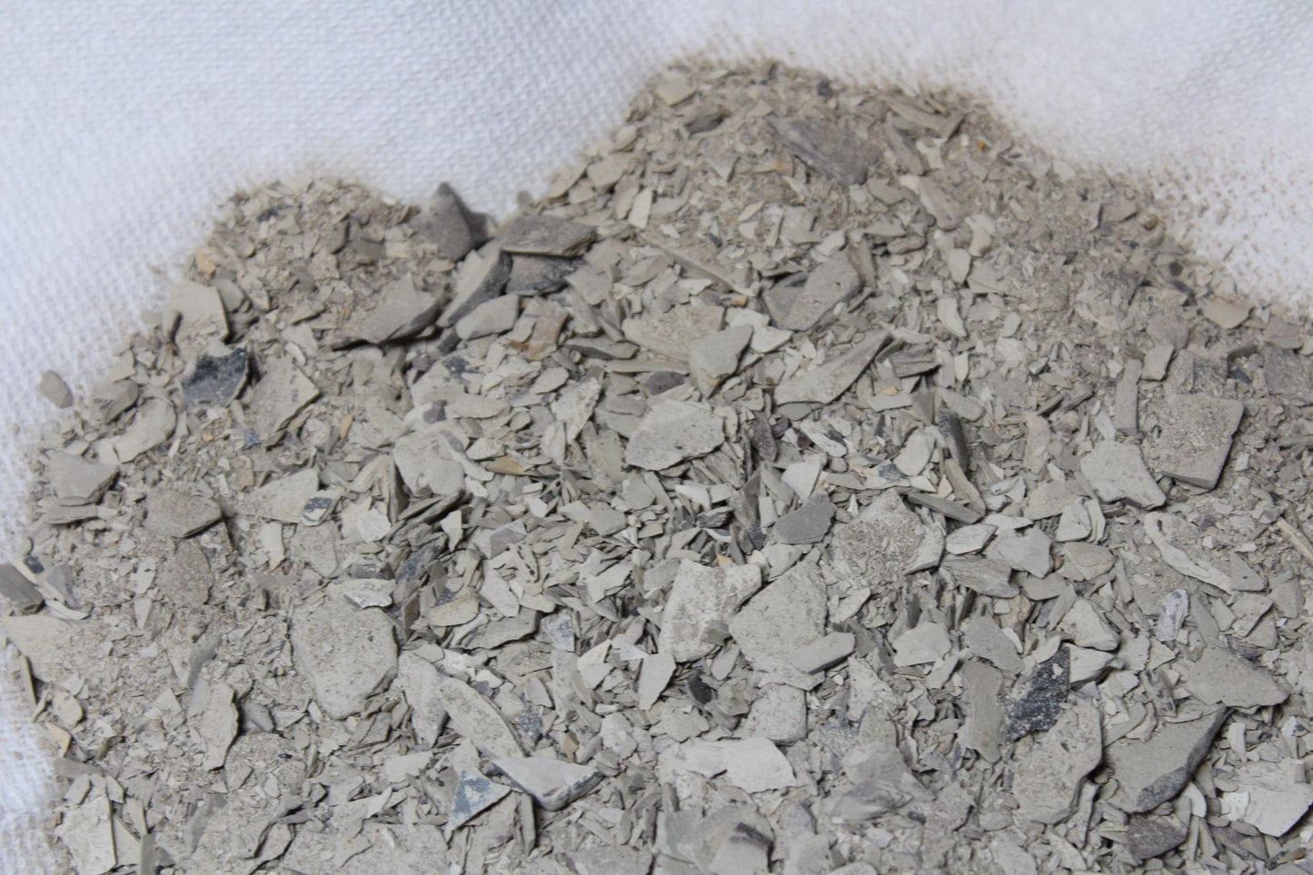 Crushed African ULO with powder